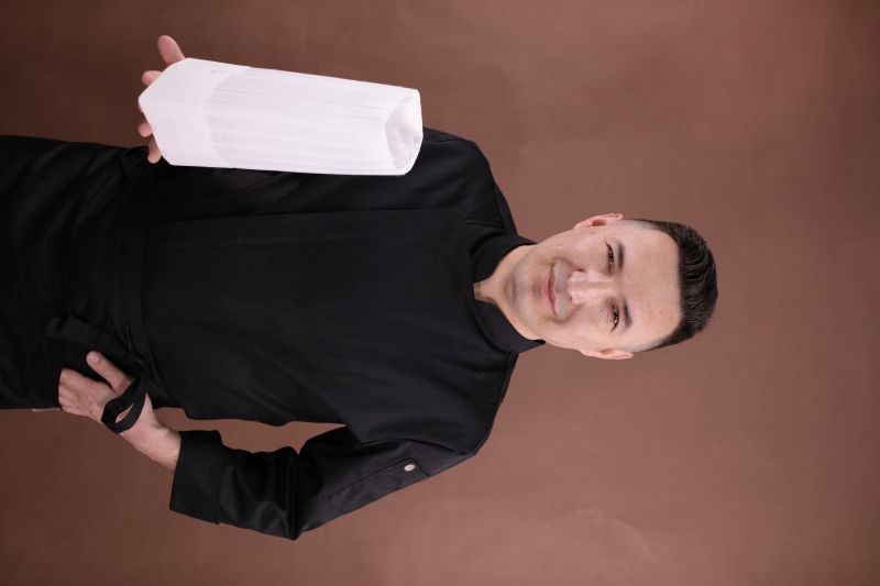 سەمەت راخمان ئۇستام تائام تەييارلاشتا